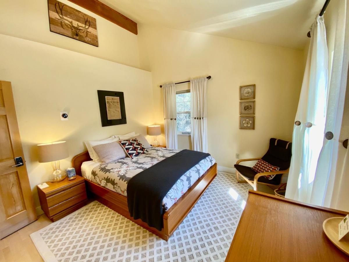Bell In The Woods B&B 西沃德 外观 照片